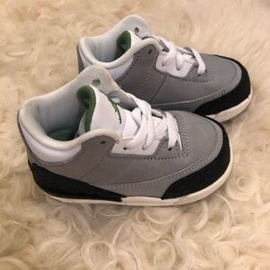 Air Jordan 3 Retro Sneakers